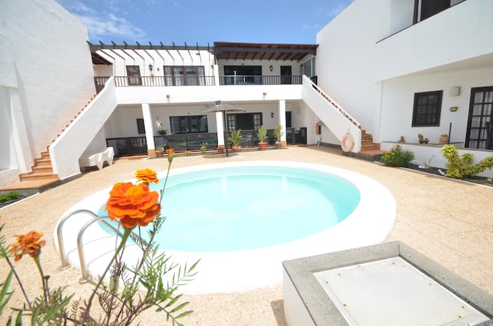 Sea Carnation Well Located, Pool & Terrace - Puerto del Carmen