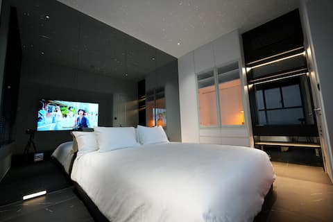 Skyrise Presidential Suite