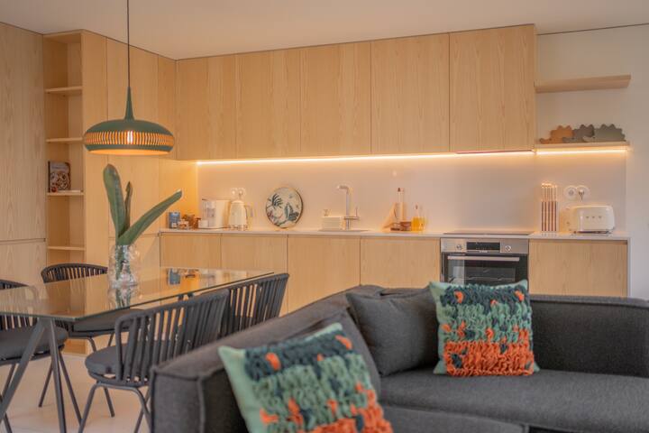 The Asana, Luxury Retreat Home with Pool Access. gallery image 3