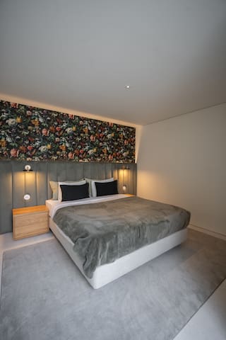 The Asana, Luxury Retreat Home with Pool Access. gallery image 5