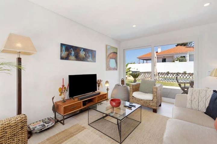 3-bedroom Villa W/ Pool, Garden & Bbq By Dolcestay - Quinta do Conde