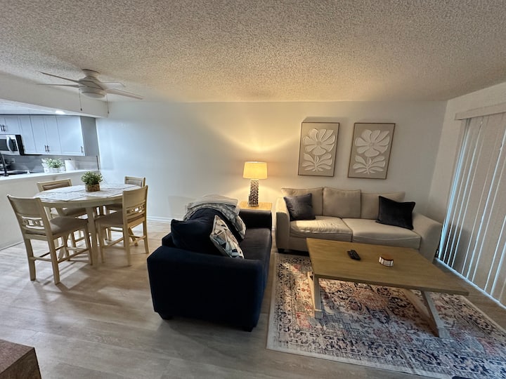 Cozy Space Coast Get Away! - 타이터스빌