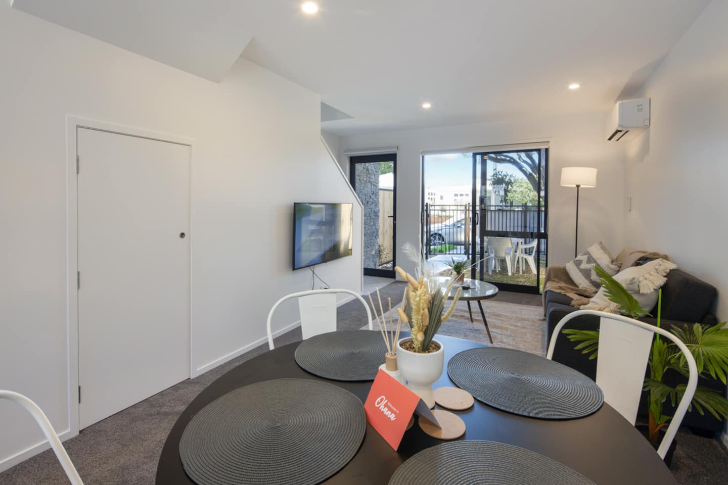 Comfortable 2-bedroom Home On Ariki Street 2