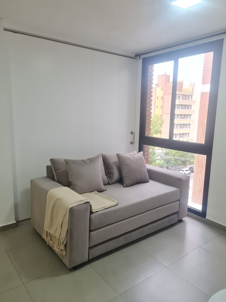 Top Airbnb: Gral. Paz apartment, great location, fast wifi en Departamento Capital