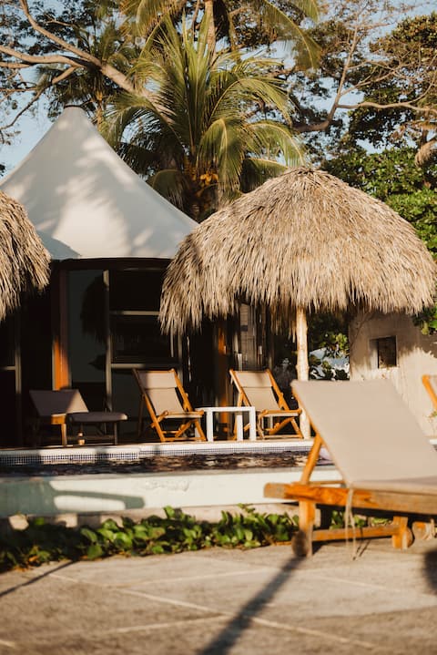Beachfront suite in Almare Zonte Resort