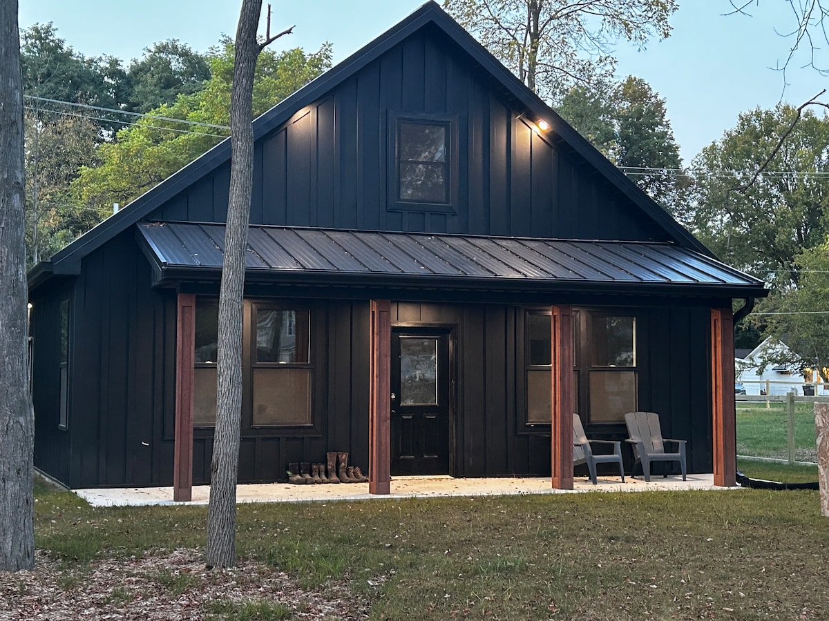 Barndo by the Shore - Houses for Rent in Clarklake, Michigan, United States  - Airbnb