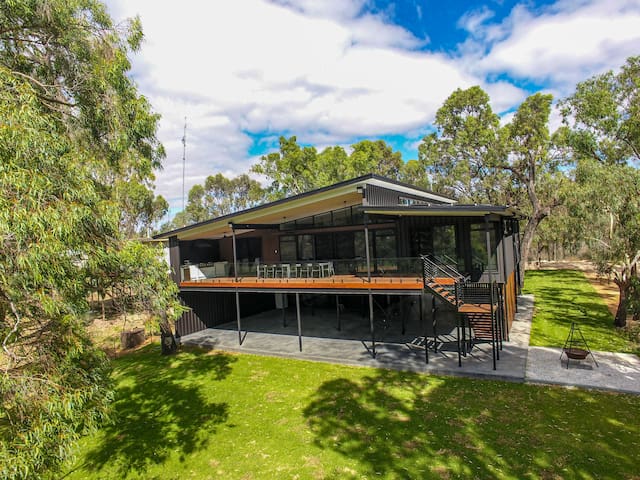 David & Wendy managed Airbnb listing 3