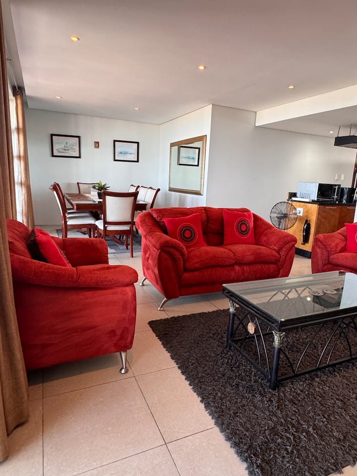 Comfy 3 Bedroom With Ocean Views - Durban