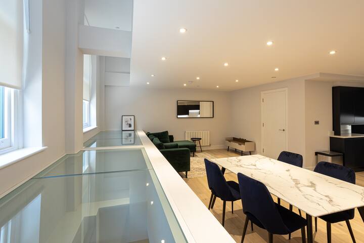 Spacious 2 Bedroom City Centre Apartment