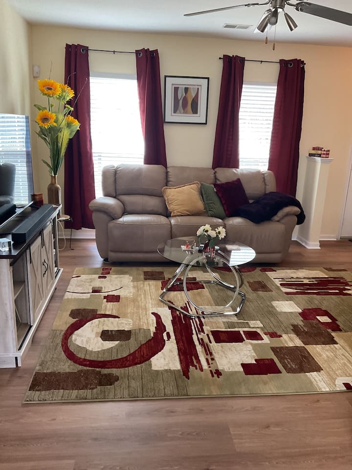 My Little Diy House. - Woodbridge, VA
