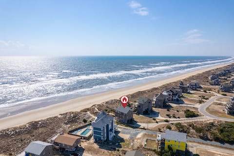 Oceanfront charm, pool, hot tub