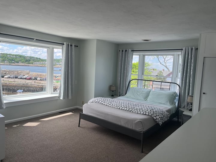 Glavni apartman - bračni krevet (160x200)