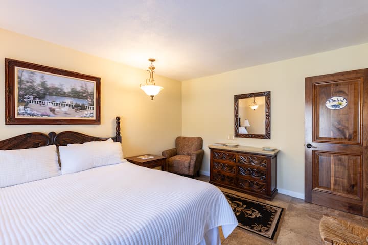 כאן הנוחות פוגשת את הקסם. המקום המושלם להירגע ולנוח. ️ #CozyVibes #DreamyEscape #HomeSweetHome