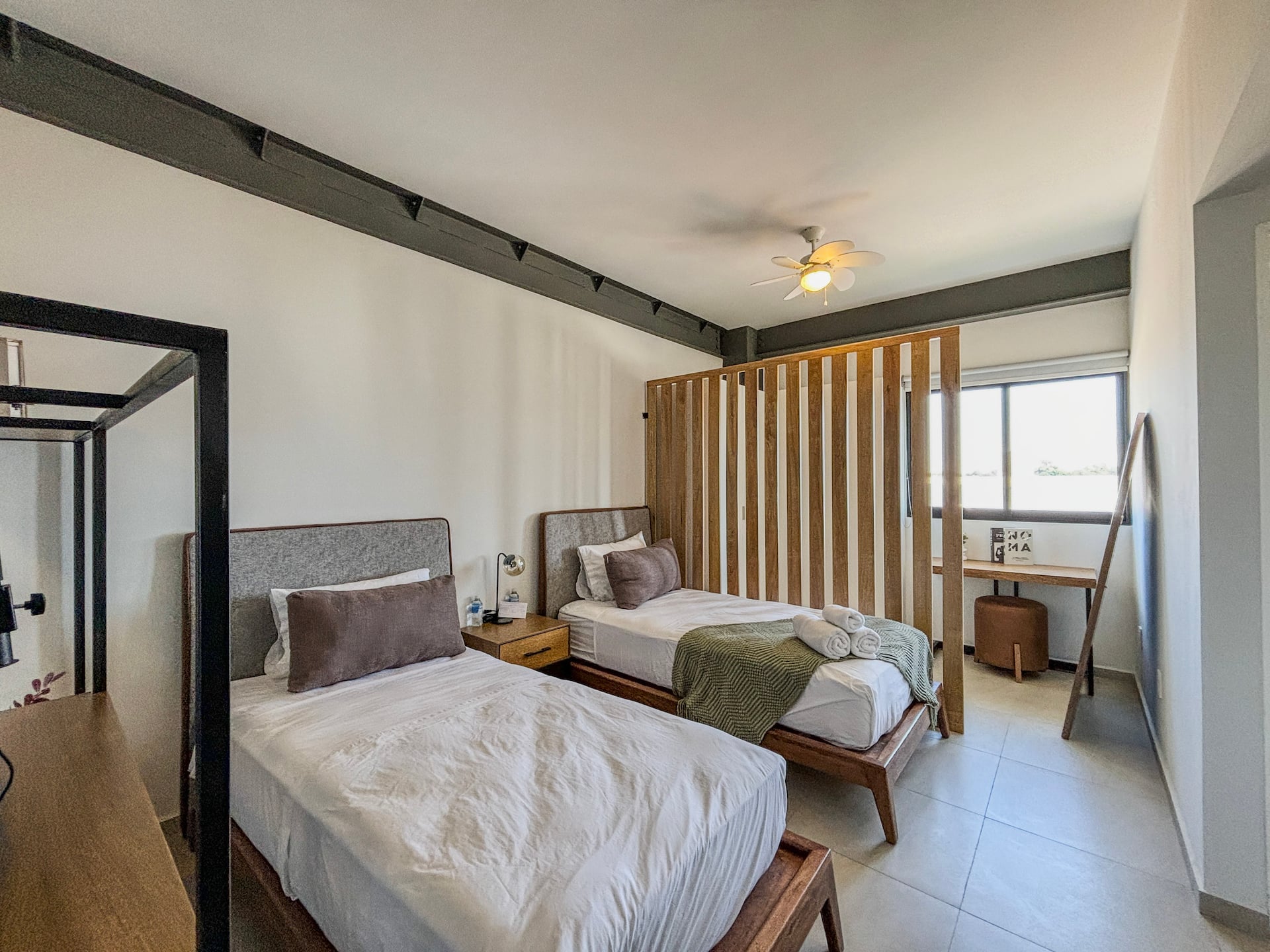 Morada Living Col. Moderna Studio 2 Singles