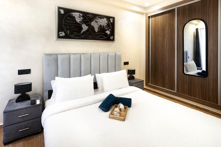 Amplia habitación con baño privado