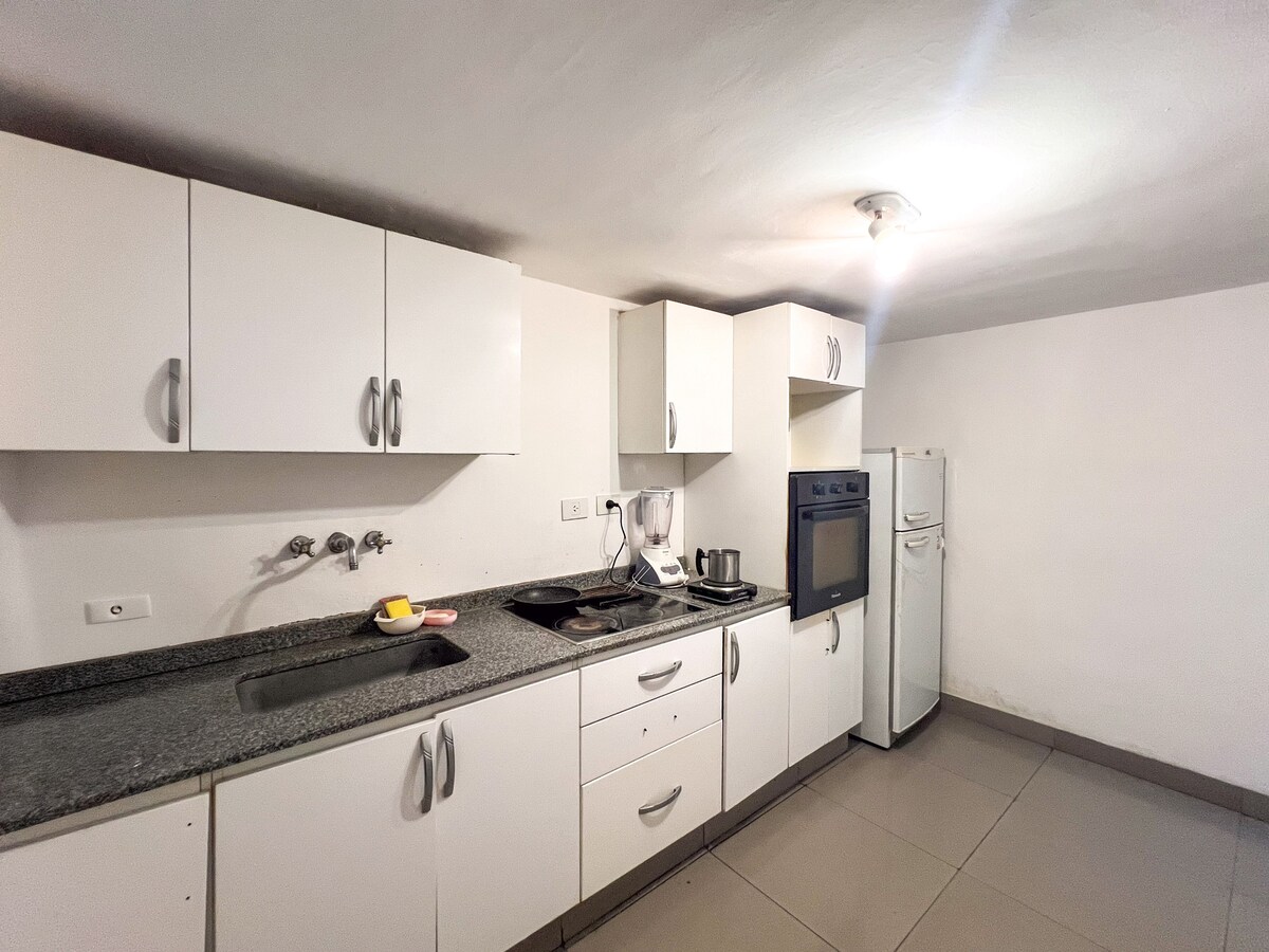 Estúdio com varanda panorâmica