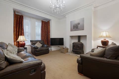 New! 5BR in Queen Street