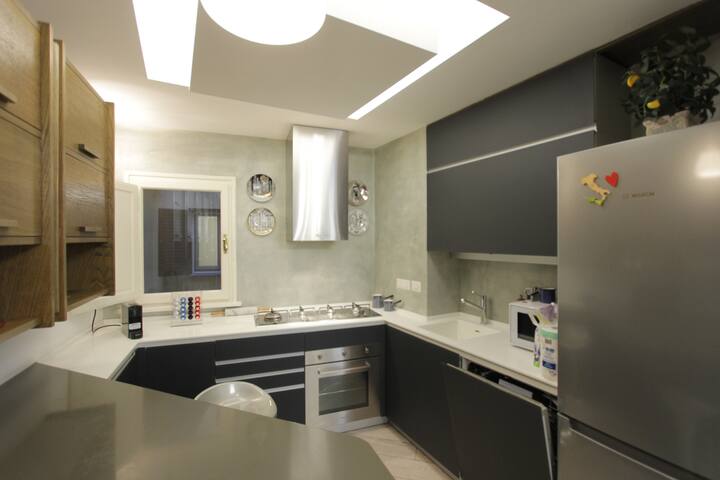 Large 2BR/2BT at Campo de Fiori gallery image 4