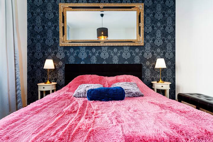 Golden Dog Kingdom gallery image 2