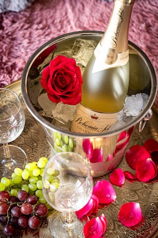 Golden Dog Kingdom gallery image 4