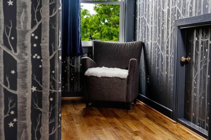 AlbertaArts SweetSpot, FamilyFriendly, AC, Parking gallery image 3