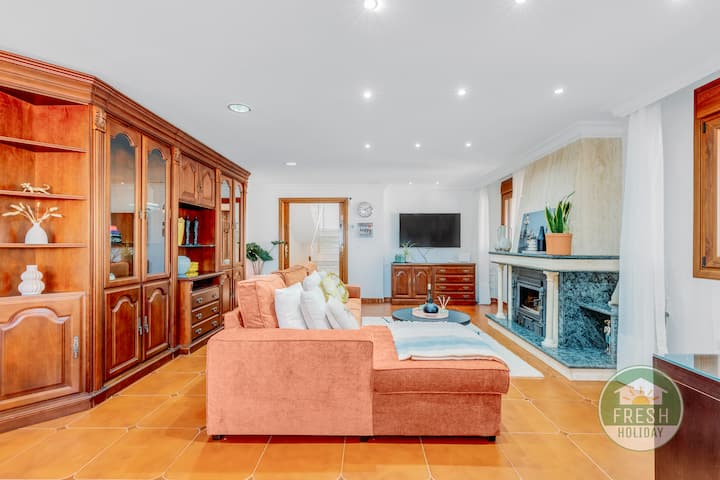 Huge Villa With Pool & Sea Views - Vélez-Málaga