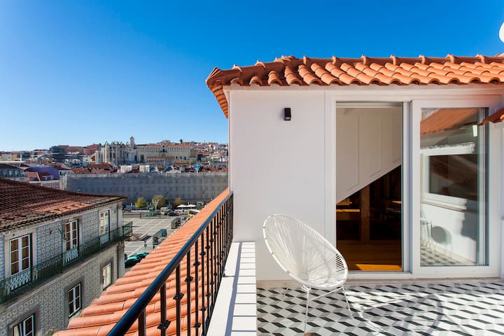 Amazing Loft & Terrace with Castle View at Baixa gallery image 2