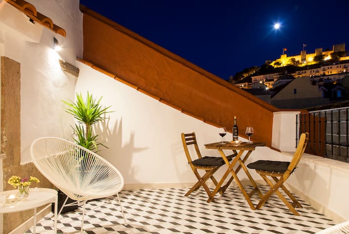 Amazing Loft & Terrace with Castle View at Baixa gallery image 3