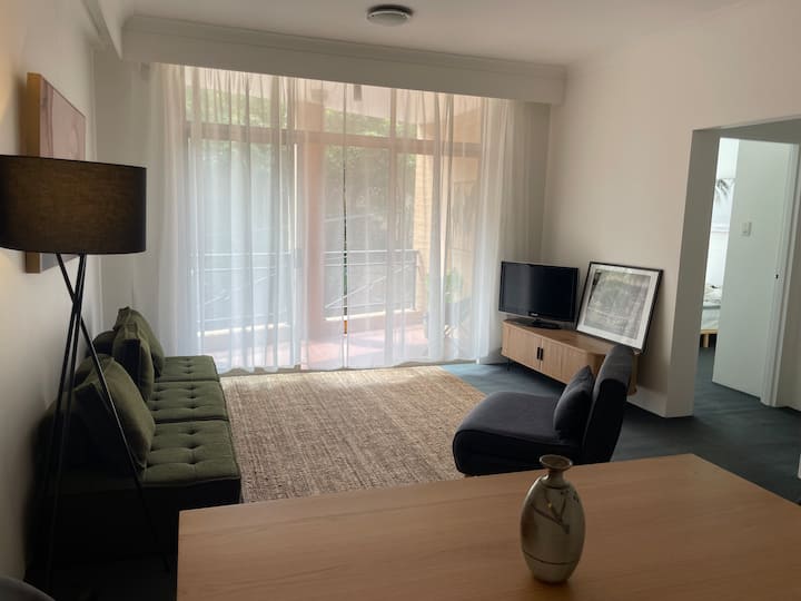 Camperdown Comfort - Free Security Parking - Sydney