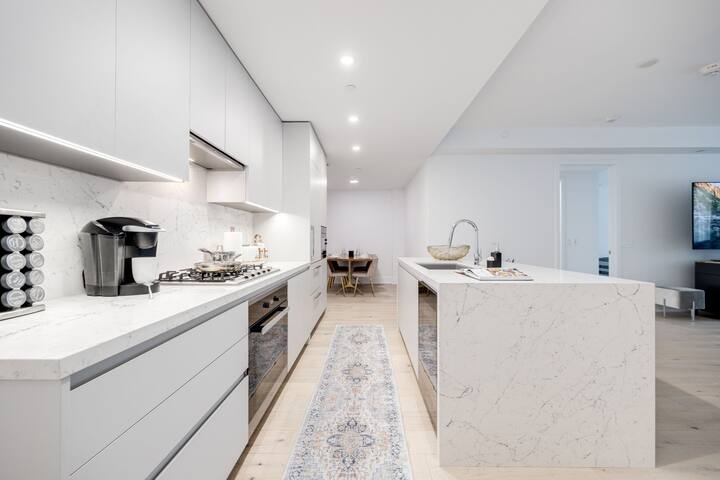 Luxury living at its finest:Pvt Terrace & Parking gallery image 5