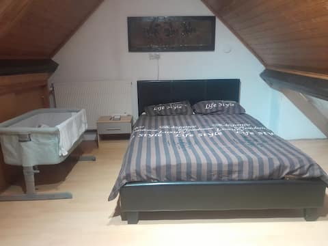 Brussels apartment. Good transport connection