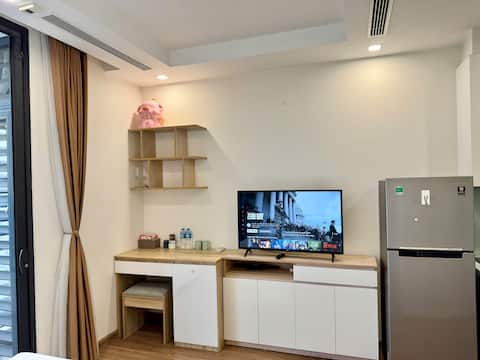 Apt 21 Lake view High Fl near NCC My Dinh stadium