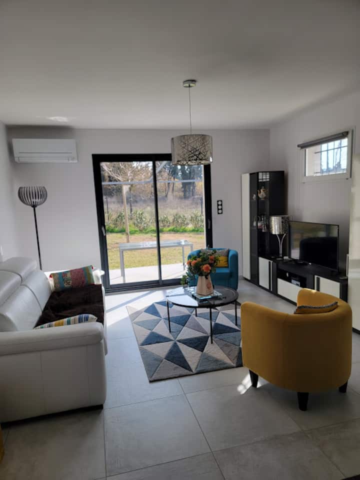 Petite Maison Avec Piscine - Ibis Cavaillon Portes du Luberon