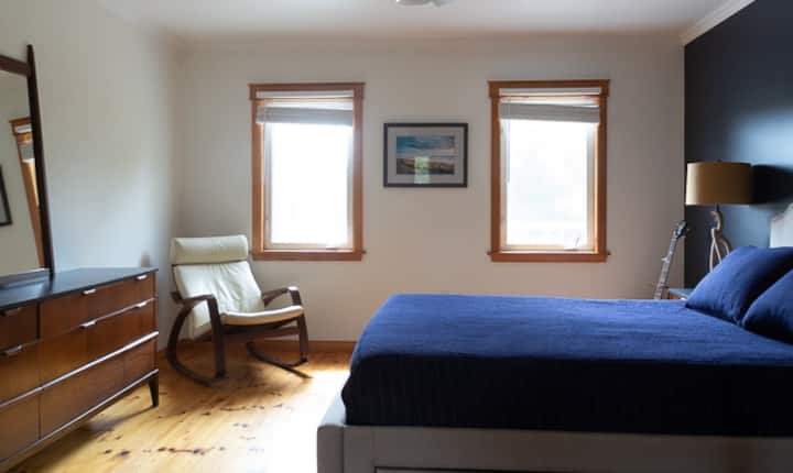 Მთავარი საძინებელი.