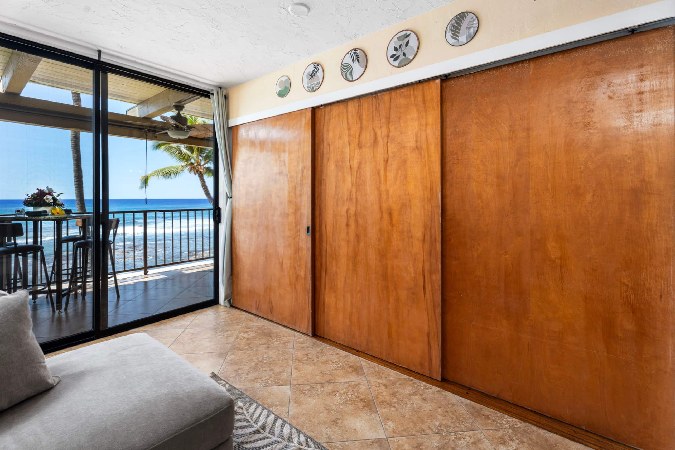 Charming 2 Bedroom/2 Bath with A/C #208 - Image 3