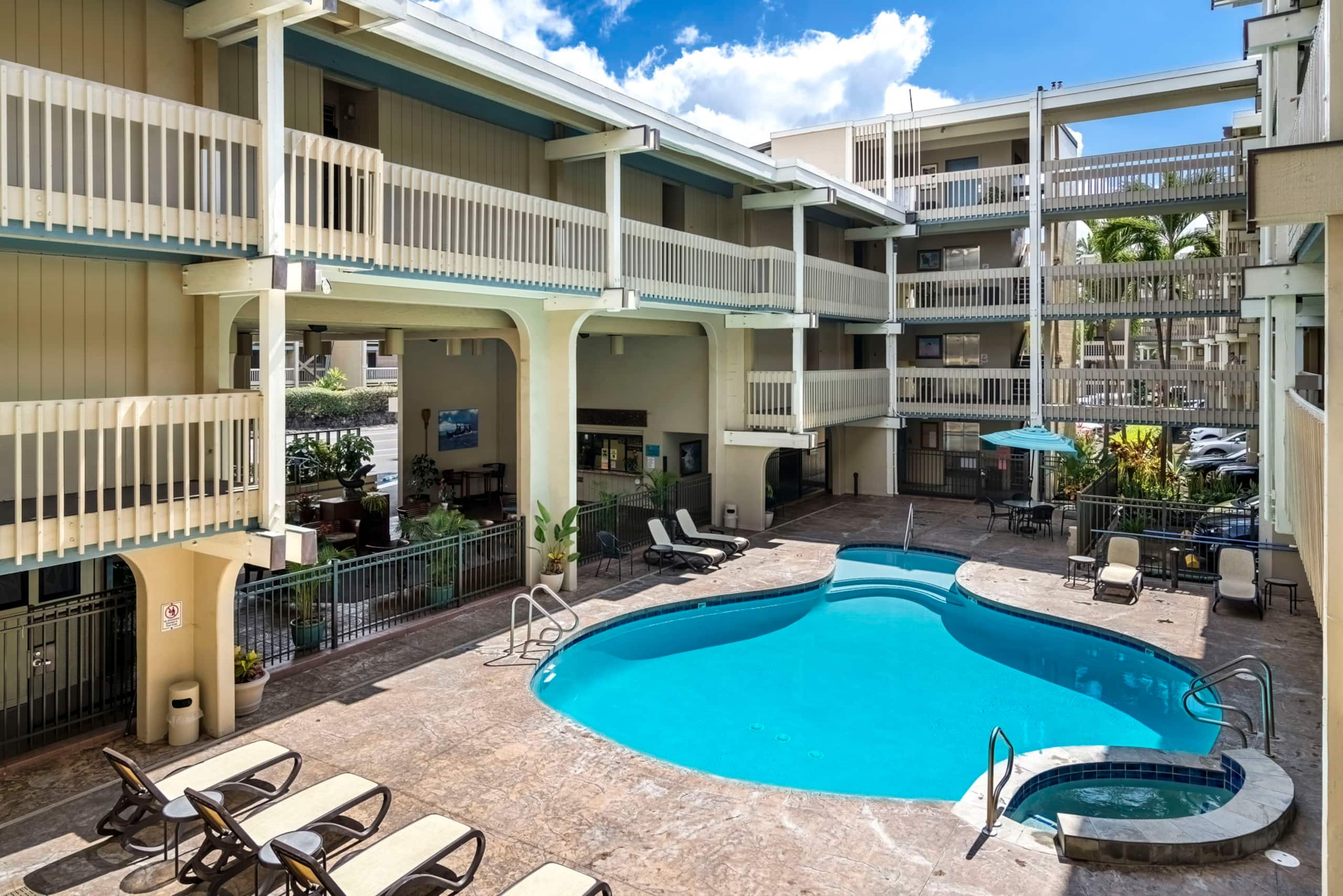 Charming 2 Bedroom/2 Bath with A/C #208 - Image 33