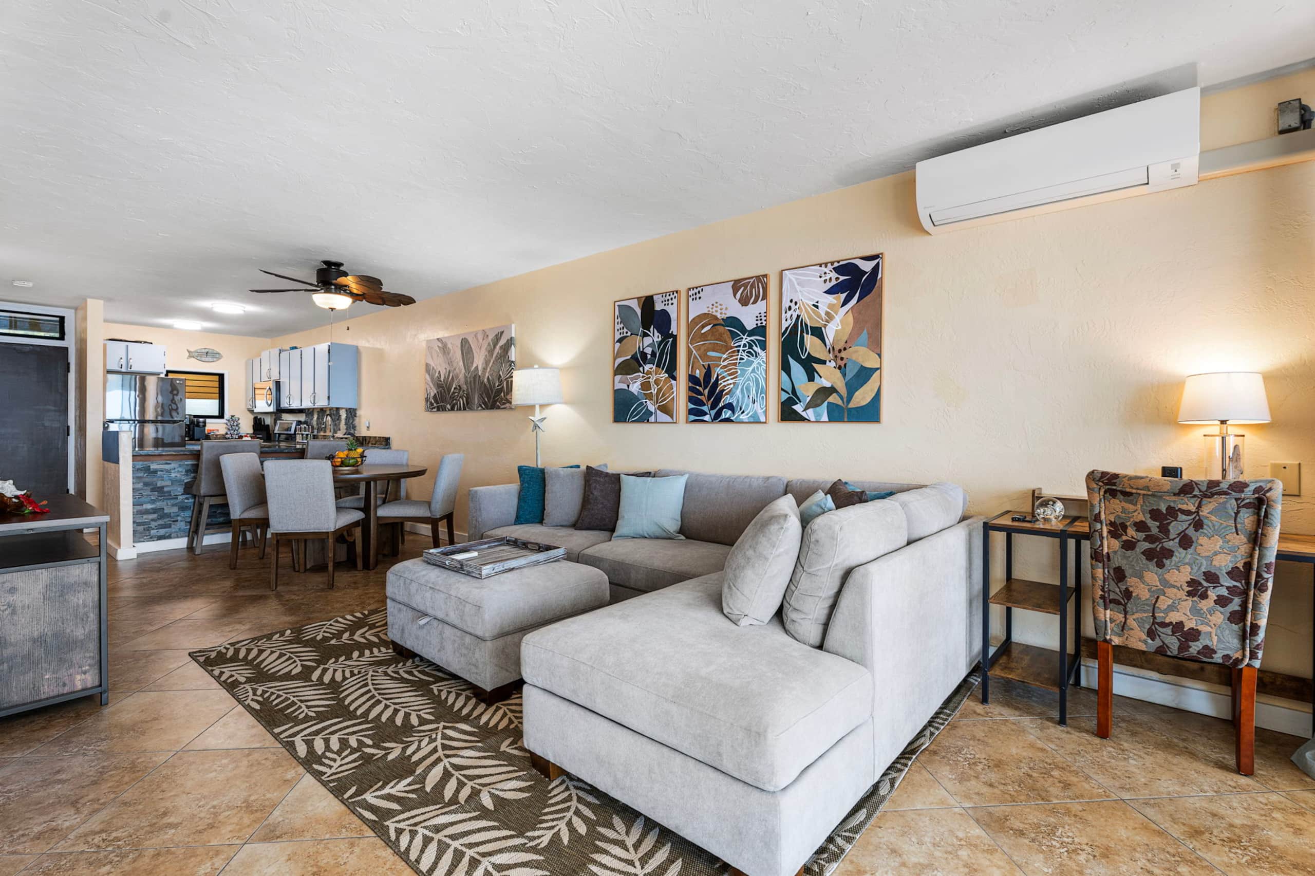 Charming 2 Bedroom/2 Bath with A/C #208 - Image 2