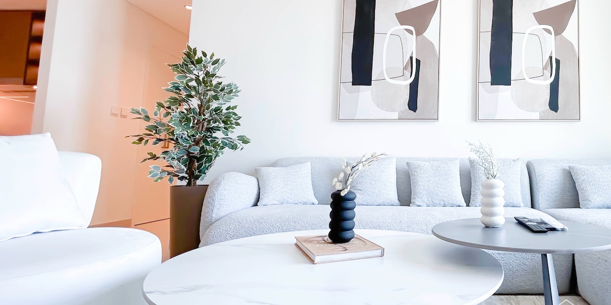 2 Bedroom Furnished Apartment | Burj Crown 3