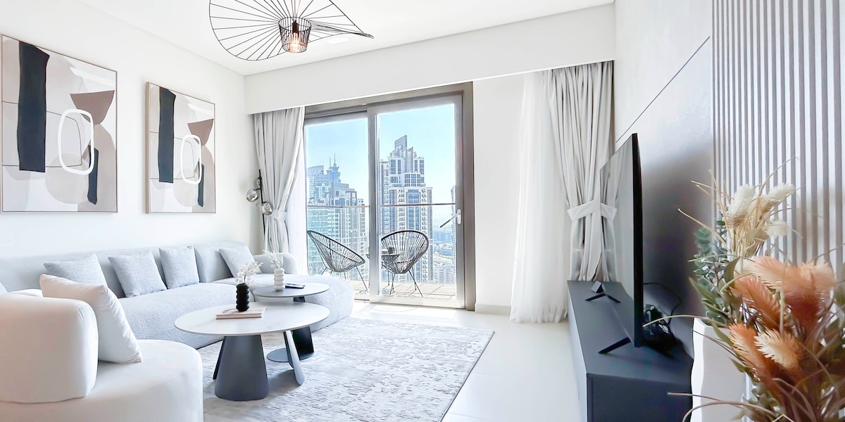2 Bedroom Furnished Apartment | Burj Crown 2