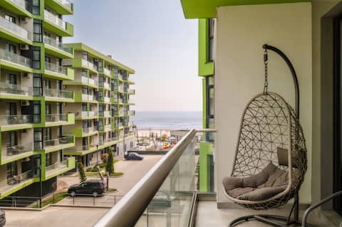 AquaMarine 53 - Pool & Spa Beach Resort