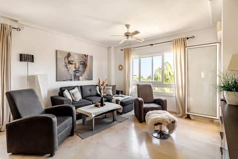 Popular Airbnb listing: Sunny Jumilla III Holiday Apt in Orihuela