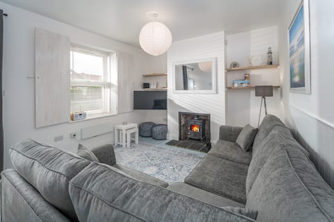 Top Airbnb: Old Salt Cottage in North Sunderland