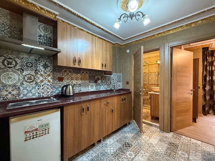 Spacious 2-room Family Apartment Near Grand Bazaar - Istanbul