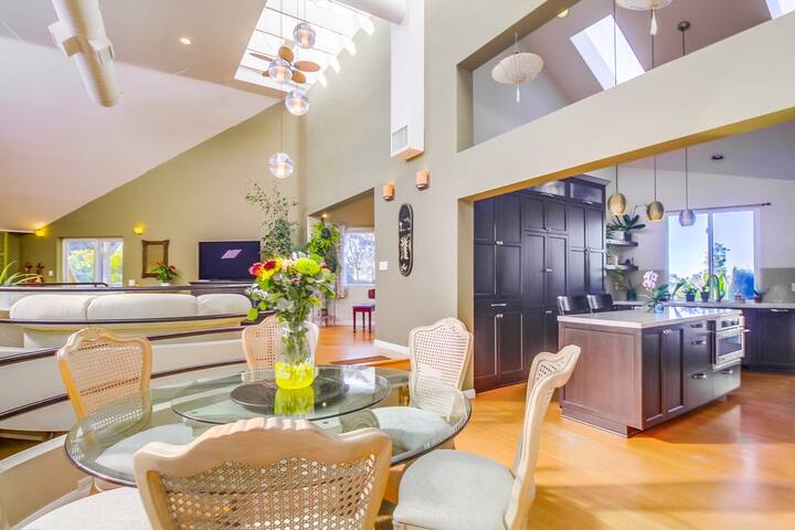 Iconic Waterfall House gallery image 5