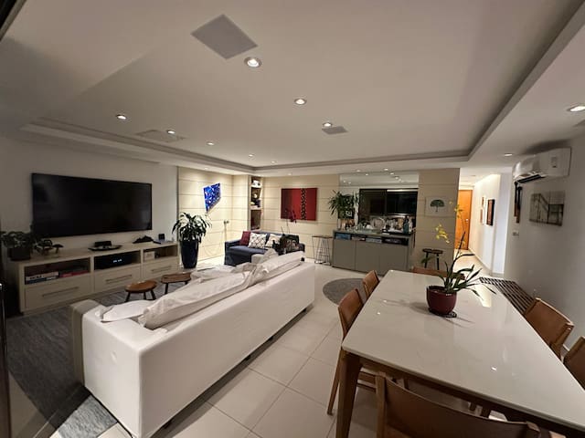 Excelente 2 Suítes + Sofá Cama