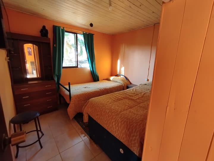 2 camas de una plaza 