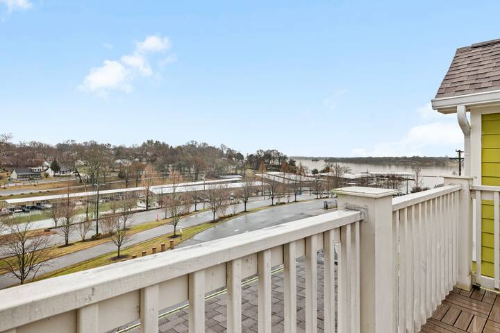 NEW! Double Fun! 2 Lakeside Homes @Blue Turtle Bay gallery image 3