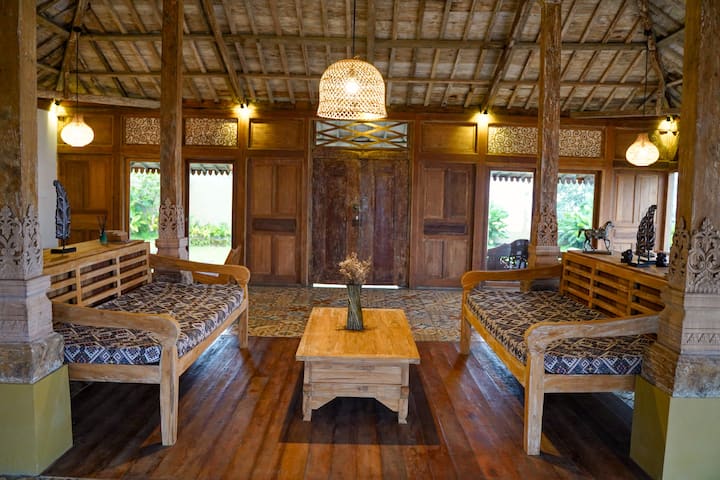 Joglo Villa • Private Garden & Sunrise | New - Indonezija