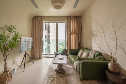 Cozy 2BR Haven in Saigon’s Heart