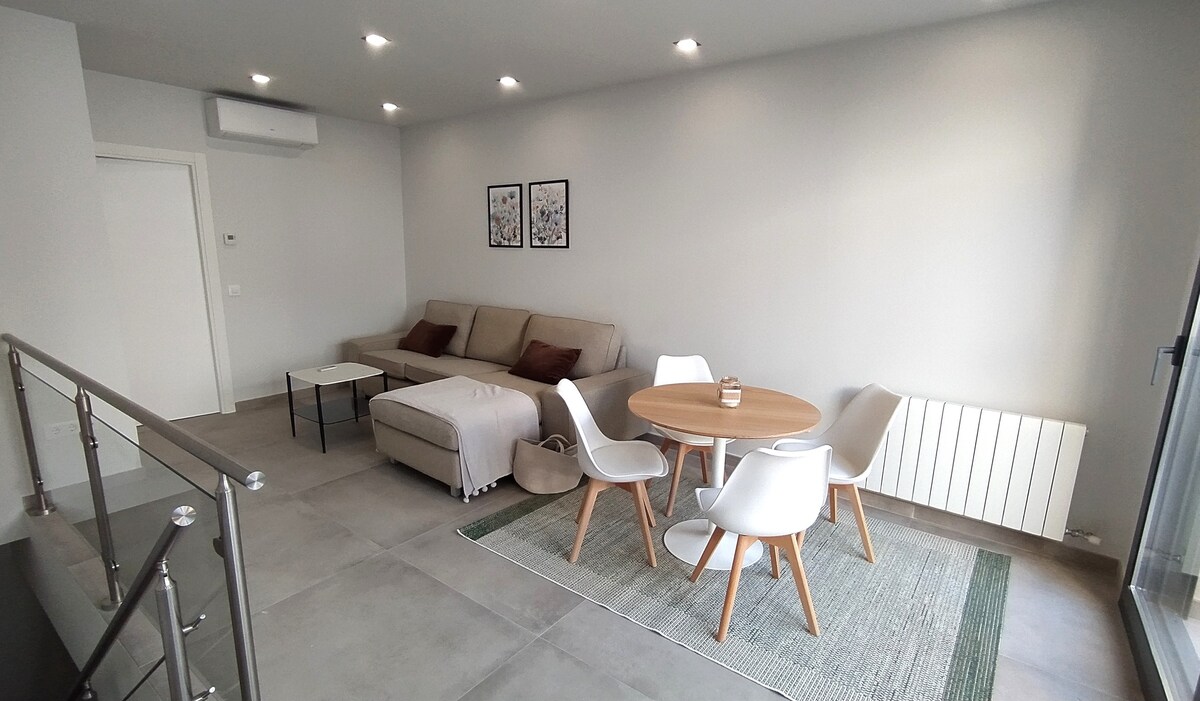 Top Airbnb: Beautiful Lucia in Lloret De Mar